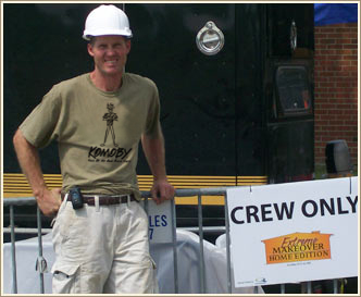 Steve backstage with KOMOBY gear. What a rewarding experience!
